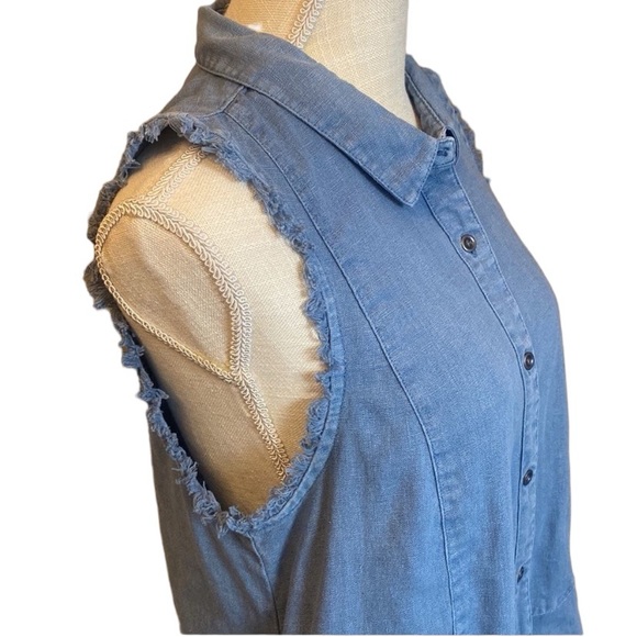 Free People Denim Linen Chambray Frayed Edge Sleeveless Blouse Tank Top Pockets - Picture 6 of 10